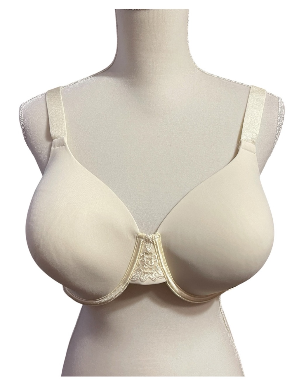 Vanity Fair Beauty Back Full Figure Underwire Smoothing Bra Cream 76380 Size 44C